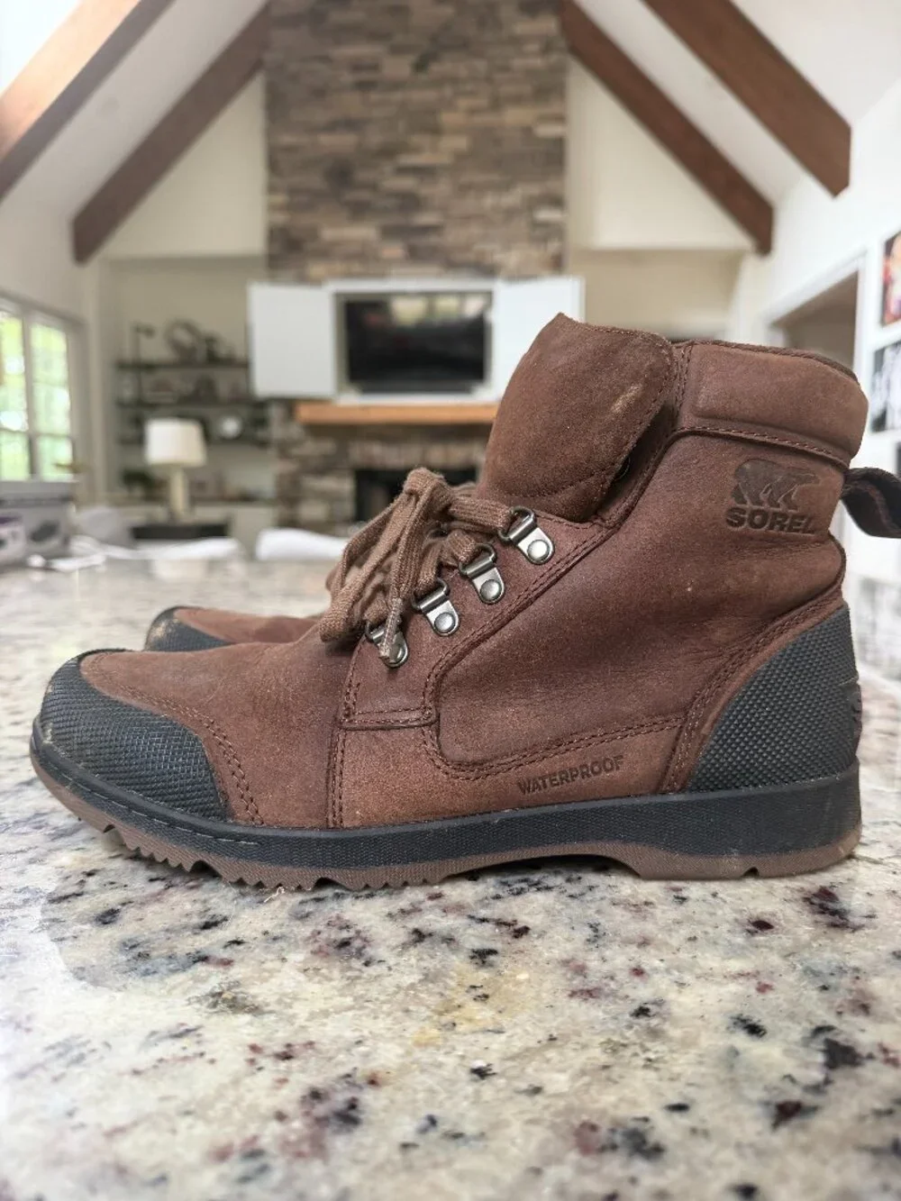 Sorel Men's Waterproof Hiking Boots Size 8